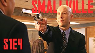 Smallville  S1E4 Recap [upl. by Otrebogad]