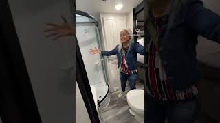 Rv Casas roddantes y autocaravanas para vivir viajando en USA [upl. by Sinnaoi]