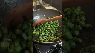 Bhindi Sukkha Recipe 💚  Bhindi ki Sabji  bhindi bhindirecipe bhindimasala bhindikisabjirecipe [upl. by Madella]