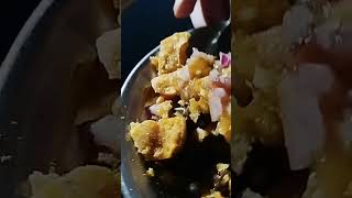 Memoni chana chaat or Kachooorriii garma garam yamiiiiii [upl. by Sivad413]