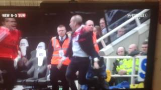 Paolo Di Canio funny celebration Newcastle 03 Sunderland [upl. by Ad]