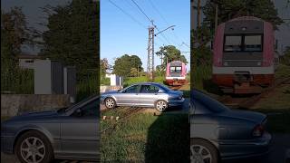 Train vs Jaguar Xtype [upl. by Mueller]