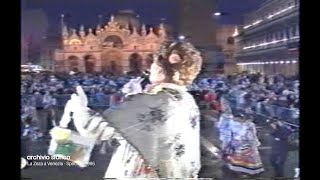 Zeza di Bellizzi a Venezia  Speciale Telenostra 1995 [upl. by Lraep]