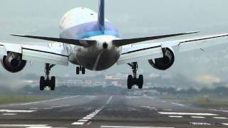 Crosswind landing B777B767B737Embraer170CRJ200DHC8SAAB340B at OSAKA International Airport [upl. by Anasiul]