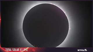 Toledo enters totality  WTOL 11 Team Coverage [upl. by Annahtur]