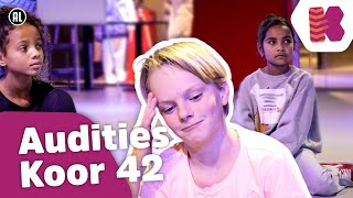 SPANNEND 😳 WIE KOMEN ER IN HET NIEUWE KOOR Vlog 124  Audities Koor 42  Kinderen voor Kinderen [upl. by Stacie814]