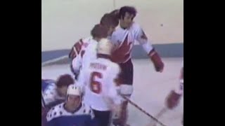 Bobby Orr assists on a Phil Esposito goal in 1976 Canada Cup Team CanadaUnited States [upl. by Leval80]