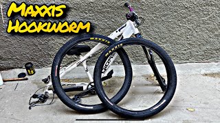 Pneu maxxis hookworm 250 pra Gios [upl. by Napoleon]