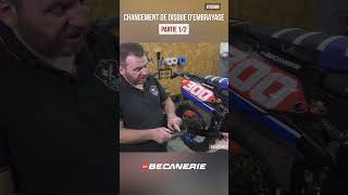 Comment changer son embrayage moto  partie 1  MINUTES MECA [upl. by Ainadi]