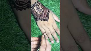 Bold Leaf Mehndi Design mehndi youtubeshorts youtubeshortsviral shorts shortvideo [upl. by Toulon]