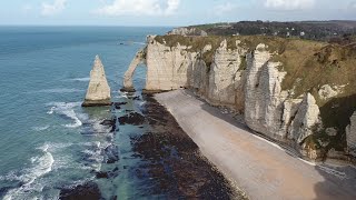 Les Falaises dÉtretat  Étretat  SeineMaritime  Normandie  France  Hiking the cilff of Etretat [upl. by Edy924]