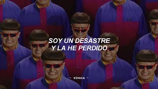 Oliver Tree  Life Goes On Vídeo Oficial  Letra en Español [upl. by Peper]