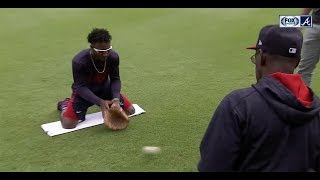 Ron Washington runs Braves rookie Ozzie Albies through fielding drills [upl. by Morita]