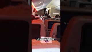 Flugzeug kommt in schwere Turbulenzen AeroNews shorts [upl. by Inglis]