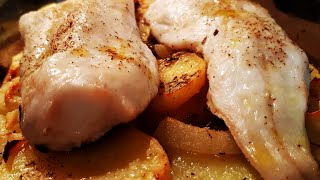 MERLUZA al HORNO sobre cuna de patatas panaderas y cebolla PESCADILLA [upl. by Norma]