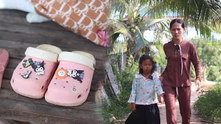 លកស្បែងជើងជជុះ Short Film [upl. by Enovad]