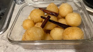 Postre de yuca Buñuelos en almíbar yuca hervida o cassava queso frito recera boyos yummy 🇩🇴 [upl. by Barna]