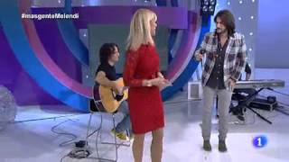 Melendi quotCheque al portamorquot Acústico  Prog Más Gente TVE [upl. by Elik]