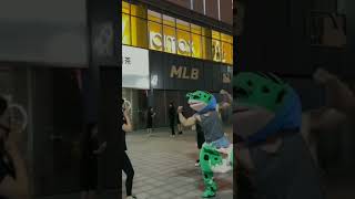 Muscle frog rocked 😎 girl shocked😱 [upl. by Denison]