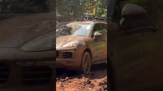 Range Rover Velar vs Porsche Macan  OffRoad [upl. by Balch]