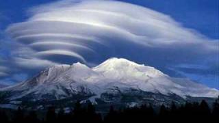 Lenticular Clouds Lens Clouds aka UFO [upl. by Eninotna671]