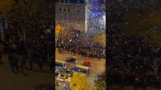 Foule en liesse sur les ChampsElysées  Victoire du Maroc  Qatar 2022  Coupe du Monde de Football [upl. by Mitchiner]