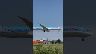 Landing Boeing 787 Dreamliner Neos air neos boeing787 dreamliner landing airport aviation [upl. by Eveline518]