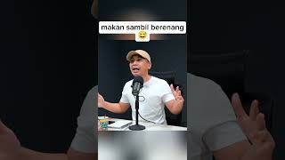 Raditya Dika coba makan sambil berenang 😆radityadika solehsolihun podcast [upl. by Harle]