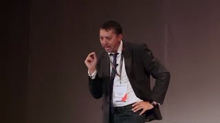 MANIPULAREA PSIHOLOGICA SI FAKE NEWS  Daniel David  TEDxCaleaDomneasca [upl. by Hsotnas]