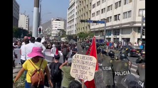 Cercado de Lima Manifestantes bloquean la Av Abancay en pleno APEC 2024 [upl. by Gnohp]