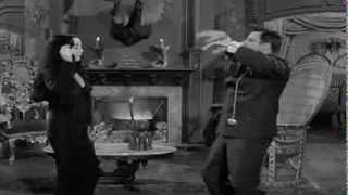 Largo y su clavicordio ponen a bailar a Los Locos Addams [upl. by Yentruocal640]