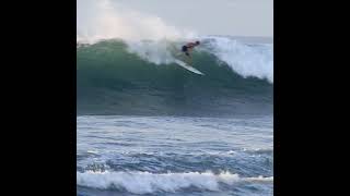 Surfing North Shore Hawaii surf northshore wsl waves hawaii surfing oceanwaves bigwaves [upl. by Marty]