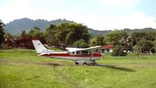 Pesawat Misi Takeoff dari airstrip Serukam [upl. by Tebazile]