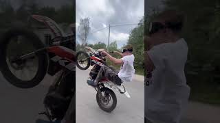 Стант на bsestuntbsemotocrossktm [upl. by Kenelm]