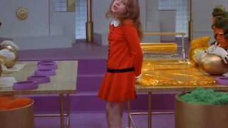 Veruca Salt Willy Wonka y la Fábrica de Chocolate Español Latino 1971 [upl. by Ettenan2]