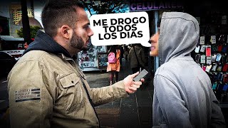 quotEn mi barrio TODOS FUMAN DR0G4quot  Hablando con cartoneros en Buenos Aires [upl. by Seaver]