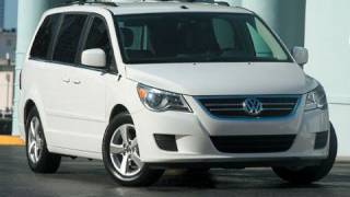 2009 Volkswagen Routan Minivan  Walkaround [upl. by Reinaldos273]