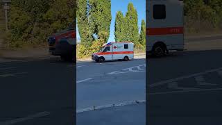 Einsatz Krankenwagen 🤩 stuttgart vaihingen krankenwagen sirene blaulicht einsatz carspotting [upl. by Nawram]