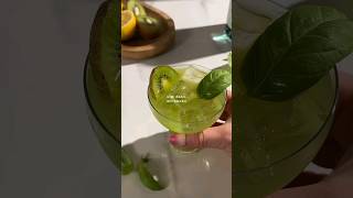 Kiwi🥝basil gin smash cocktail🍹cockatiel cocktail cocktails [upl. by Partan]