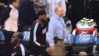 Mo Williams gives LeBron the cold shoulder Dec 2nd2010 [upl. by Hornstein221]