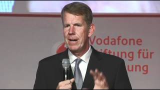 Begrüßungswort von CEO Fritz Joussen zum Innovationspreis 2012 [upl. by Vey]