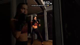 Jade Picon treinando boxe [upl. by Orodisi161]