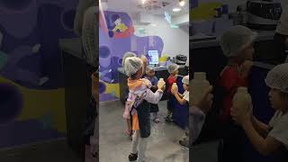 第一次自己泡奶茶 shake subscribe like share lovely cutebaby vlog viralvideo tealive kidzania [upl. by Ennyletak]