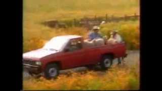 Comercial Camiones Nissan 1995 México [upl. by Tibbitts601]