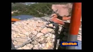 0497 Agrafeuse pneumatique pour pose danneaux GABION  TURBO 50 GABION EDMA [upl. by Ytirahs]