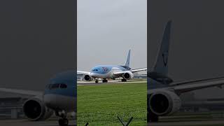 Dreamliner Boeing 787 rolling take off screaming spool up [upl. by Nasya256]