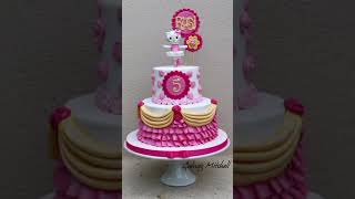 Hello kitty cake decoration ideas video youtubeshorts cake ytshorts hellokitty kuromi viral [upl. by Merideth]