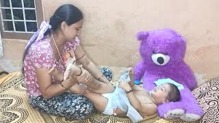 छोटे🤹बच्चे का मसाज🤔कैसे करेampकितनी🫨बार करेHow To Massag Small ChildHow To Open BabyBoy Private Part [upl. by Fina133]