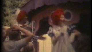 Raggedy Ann and Raggedy Andy Santas Village 1965 [upl. by Burner]