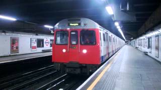 Circle Line Train Departs Kings Cross With Whistle [upl. by Rosenzweig710]